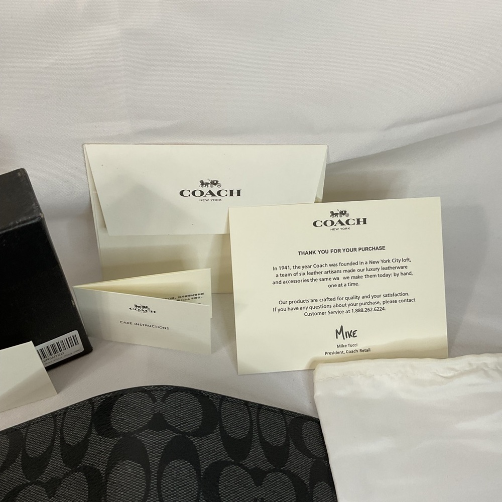 Coach Black and White Signature Set